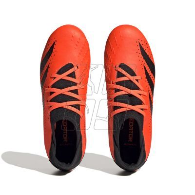 4. Buty piłkarskie adidas Predator Accuracy.3 FG Jr GW4608
