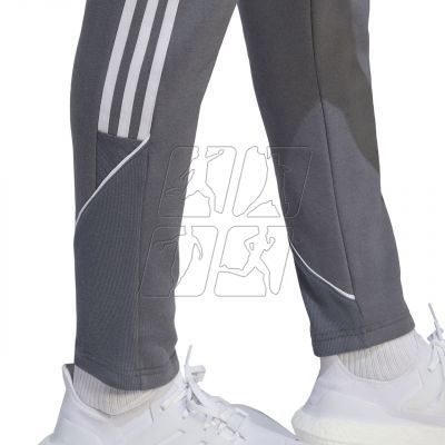 5.  Spodnie adidas Tiro 23 League Sweat Tracksuit M HZ3019