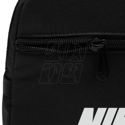 5. Plecak Nike Sportswear Futura 365 Mini CW9301 010