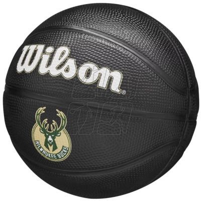 2. Piłka do koszykówki Wilson Team Tribute Milwaukee Bucks Mini Ball WZ4017606XB