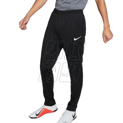 3. Spodnie Nike Park 20 M BV6877-010