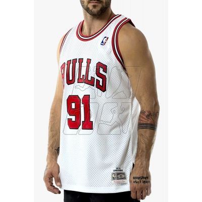 2. Koszulka Mitchell &  Ness Chicago Bulls NBA Swingman Jersey Bulls 97-98 Dennis Rodman M SMJYAC18079-CBUWHIT97DRDN