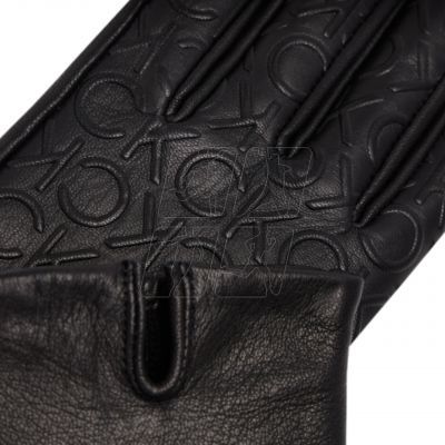 3. Rękawiczki Calvin Klein Re-lock Debossed Leather Gloves W K60K609975