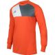 Koszulka bramkarska adidas Assita 17 M AZ5398 w kolorze pomarańczowym, posiada ochraniacze w łokciach, ponadto została wyposażona w technologię climalite