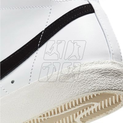 5. Buty Nike Blazer Mid '77 W CZ1055 100
