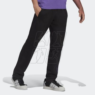 3. Spodnie adidas Originals Adibreak Sweat M  HN0379