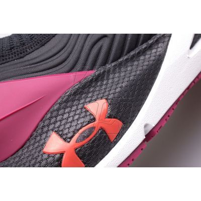 4. Buty Under Armour HOVR W 3024155-006