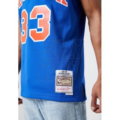 6. Koszulka Mitchell & Ness NBA Swingman New York Knicks Patric Ewing SMJYGS18186-NYKROYA91PEW