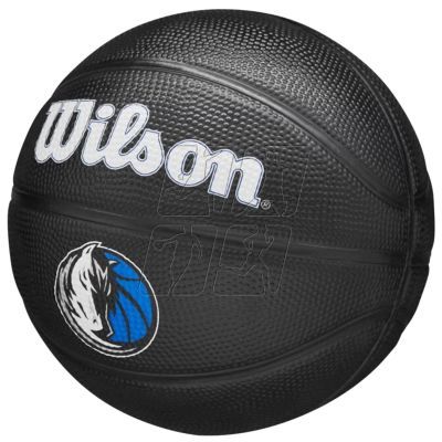 6. Piłka do koszykówki Wilson Team Tribute Dallas Mavericks Mini Ball WZ4017609XB