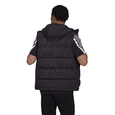 2. Kamizelka adidas Helionic Vest M HG6277