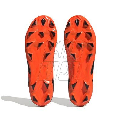 4. Buty piłkarskie adidas Predator Accuracy.2 MG M GW4629