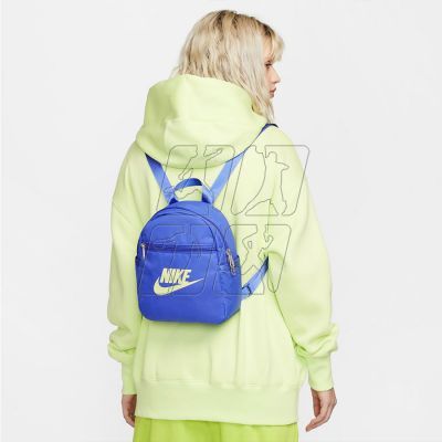 5. Plecak Nike Sportswear Futura 365 Mini CW9301-581