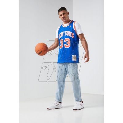 4. Koszulka Mitchell & Ness NBA Swingman New York Knicks Patric Ewing SMJYGS18186-NYKROYA91PEW