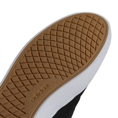 5. Buty adidas Vulc Raid3r Skateboarding M GY5496
