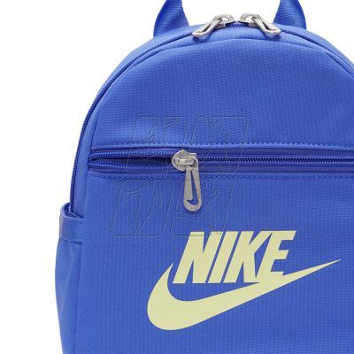 4. Plecak Nike Sportswear Futura 365 Mini CW9301-581