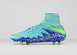 Kolejne buty piłkarskie od Nike specjalnie dla pań