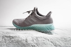Kolejna innowacja od adidas: buty prosto z... dna oceanu