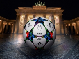 adidas zaprezentował oficjalną piłkę meczową na finał Ligi Mistrzów UEFA w Berlinie!