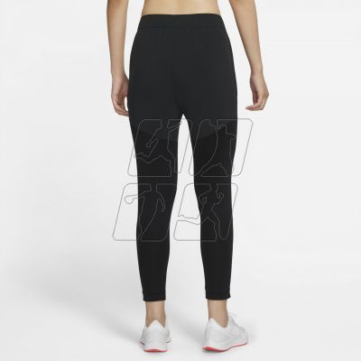 2. Spodnie Nike Dri-FIT Essential W DH6975-010