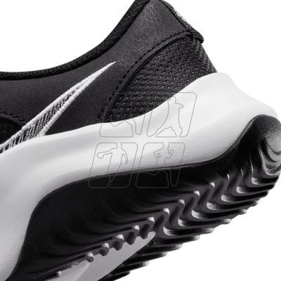 8. Buty Nike Legend Essential 3 Next Nature DM1119-001
