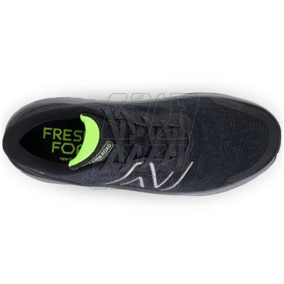 3. Buty do biegania męskie New Balance Fresh Foam Kaiha Road czarno-zielone (MKAIRCC1)