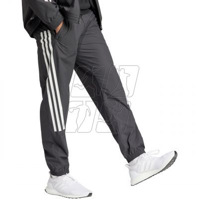 4. Spodnie adidas Future Icons 3S Woven M IN3318