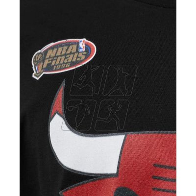3. Koszulka Mitchell & Ness NBA Chicago Bulls Team Logo Tee M BMTRINTL1051-CBUBLCK