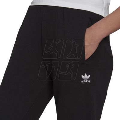 3. Spodnie adidas Adicolor Essentials Slim Joggers Pants W H37878