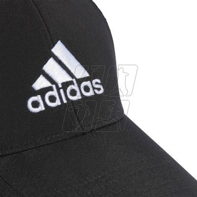 11. Czapka z daszkiem adidas Embroidered Logo Lightweight Baseball OSFM IB3244