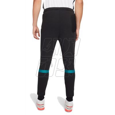 2. Spodnie Nike Chelsea Londyn M DB7872-014