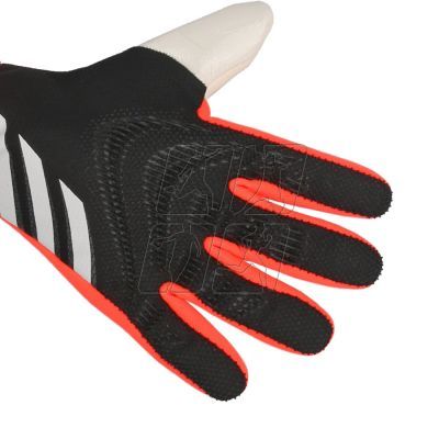 7. Rękawice bramkarskie adidas Predator GL Com M IN1602