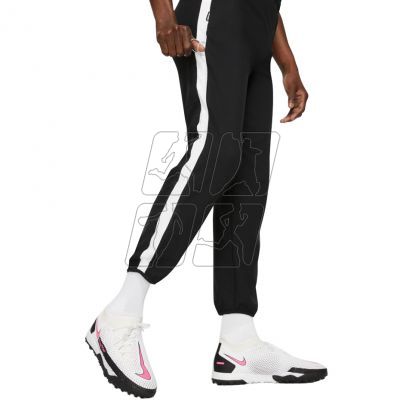 7. Spodnie Nike NK Dry Academy M CZ0988 010