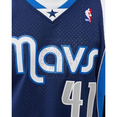 5. Koszulka Mitchell & Ness NBA Swingman Dallas Mavericks Dirk Nowitzki M SMJY1148-DMA11DNOASBL
