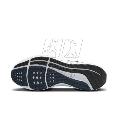 5. Buty Nike Pegasus 40 M DV3853-400
