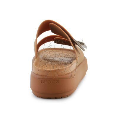 4. Klapki Crocs Brooklyn Luxe Sandal W 209586-2U3