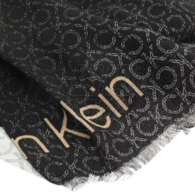 3. Szalik Calvin Klein Seasonal Logo 70x180 Lght Scarf K60K609921