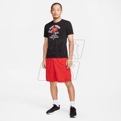 4. Koszulka Nike Dri-FIT M DZ2743-010