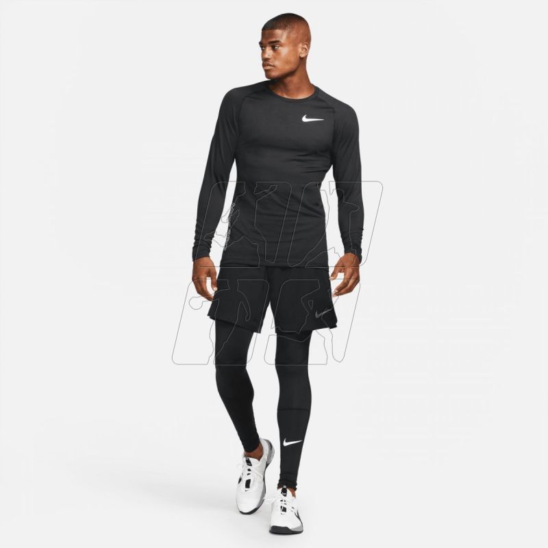 5. Spodnie Nike Pro Warm M DQ4870-010
