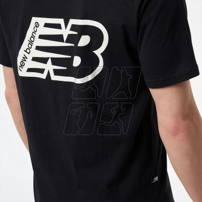 4. Koszulka New Balance t-shirt Essentials Graphic Shor M MT23514BK