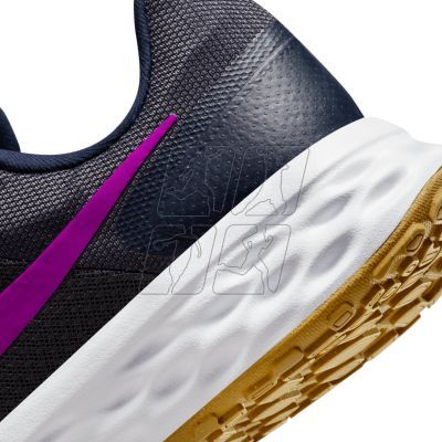 8. Buty do biegania Nike Revolution 6 Next Nature M DC3728-011