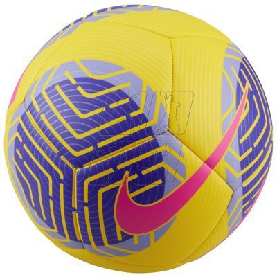 3. Piłka nożna Nike Pitch FB2978-710