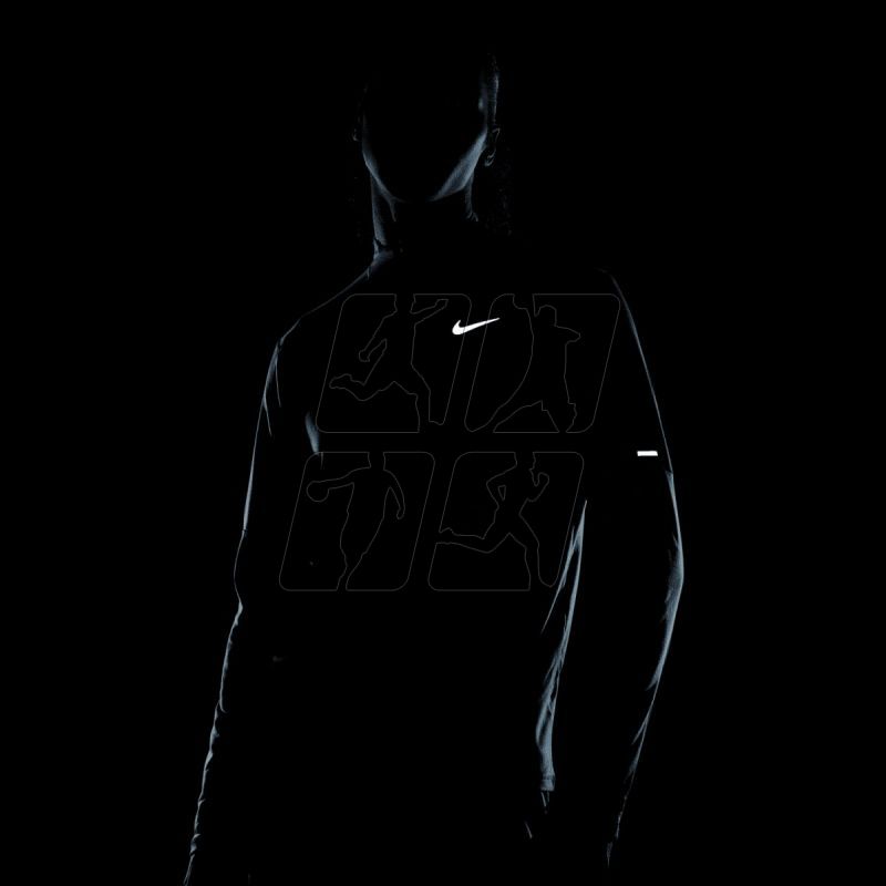 6. Koszulka Nike Dri-FIT Element M DD4756-309