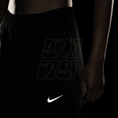 6. Spodnie Nike Dri-FIT Essential W DH6975-010