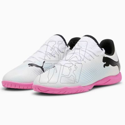 10. Buty piłkarskie Puma Future 7 Play IT Jr 107739-01