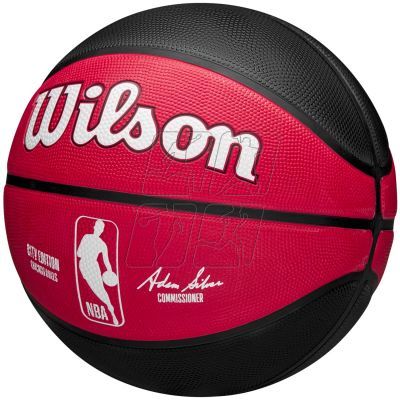 3. Piłka do koszykówki Wilson NBA Team City Edition Chicago Bulls WZ4024205XB
