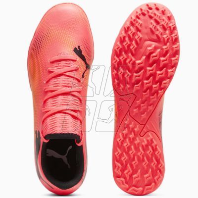 7. Buty piłkarskie Puma Future 7 Play TT M 107726-03