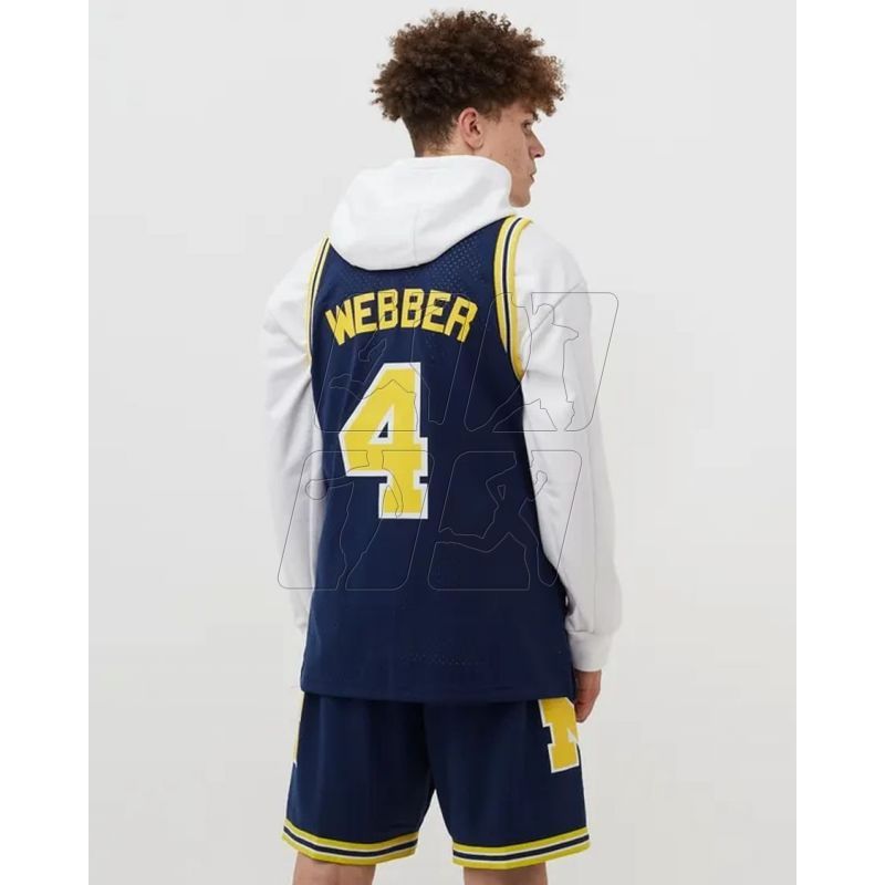 5. Koszulka Mitchell & Ness NCAA Swingman Road Jersey Michigan1991 Chris Webber SMJY4437-UMI91CWEASBL