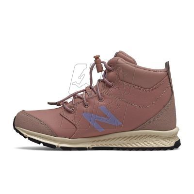 7. Buty New Balance Jr YT800SP2