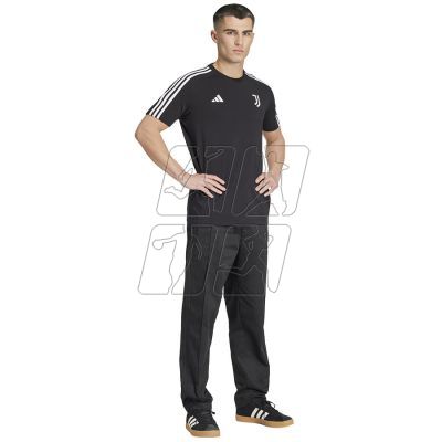 4. Koszulka adidas Juventus DNA Tee M IY4120