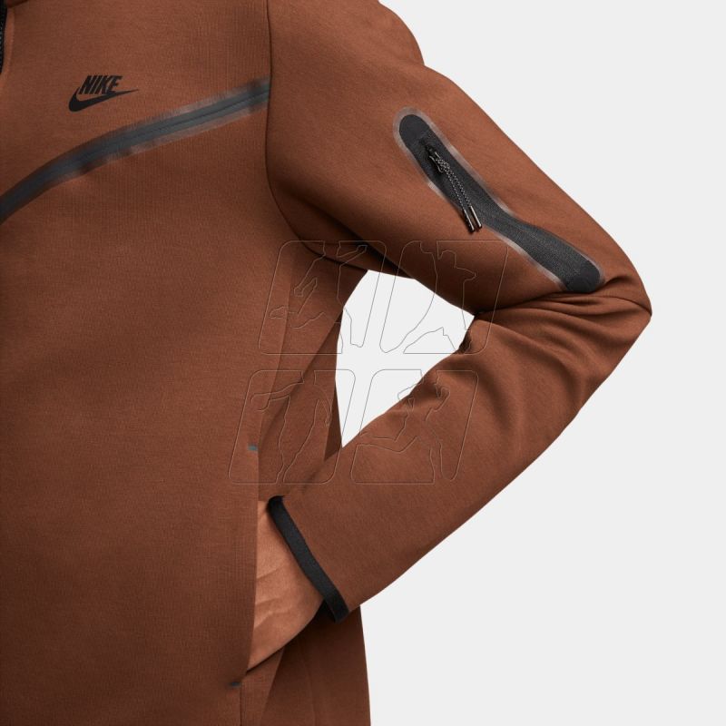 4. Bluza Nike Sportswear Tech Fleece M CU4489-259